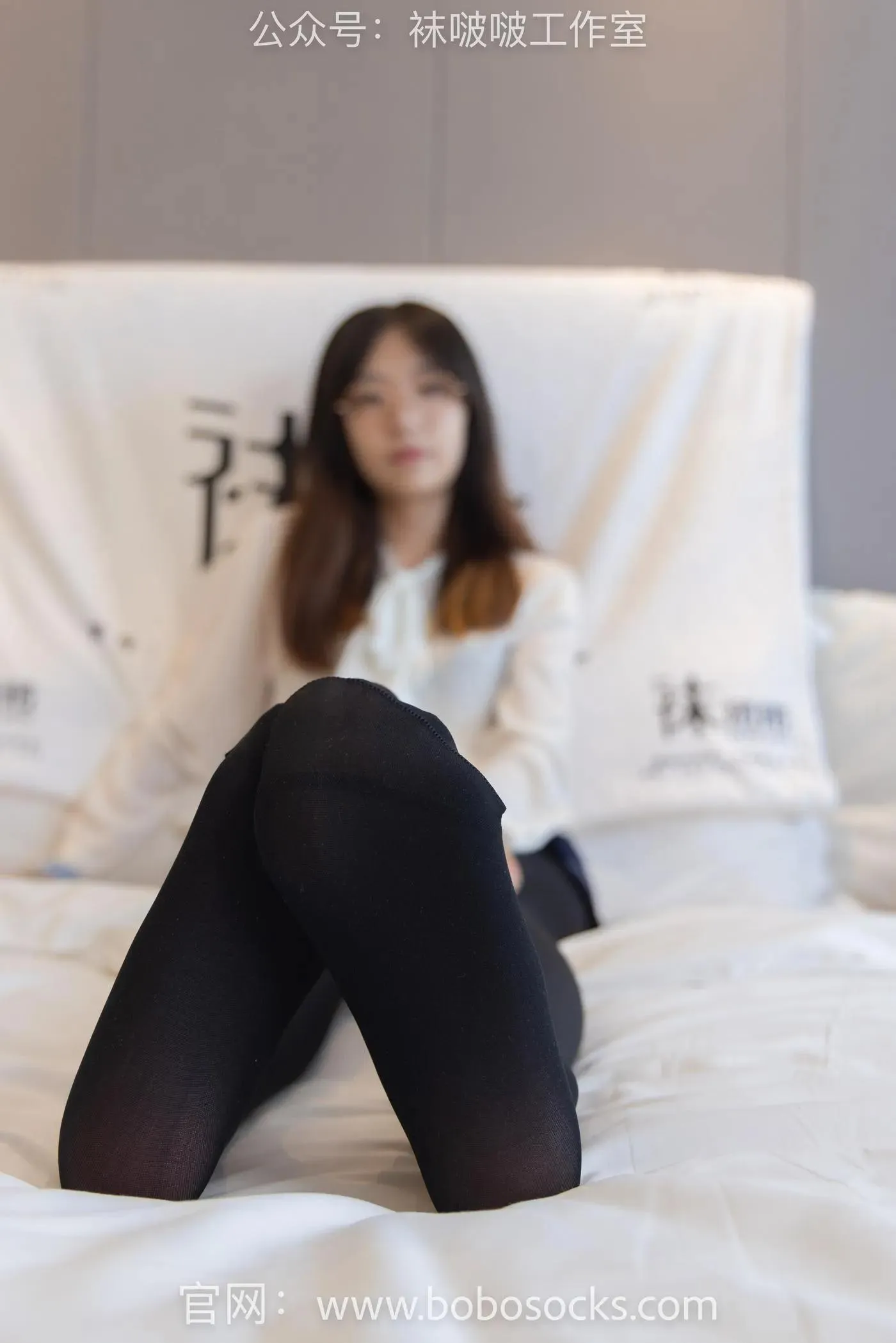 [BoBoSocks袜啵啵]NO.114 小甜豆-高跟鞋、帆布鞋、肉丝、厚黑丝 [175P]插图3